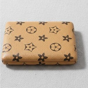 Brown Patterned Compact Mirror